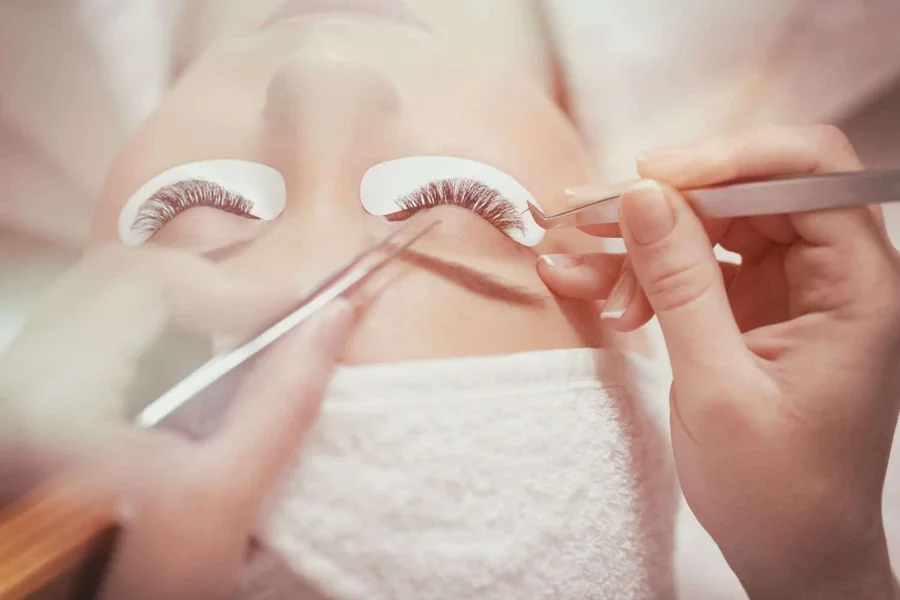 How Can You Make Lash Clusters Stay Longer