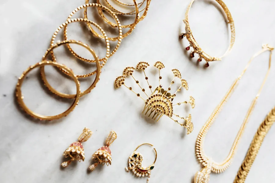 Why Symbolic Jewelry Became More Popular Than Fast Fashion Accessories 