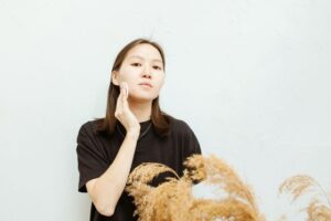 Simple Skincare Habits That Help Your Face Feel Fresh