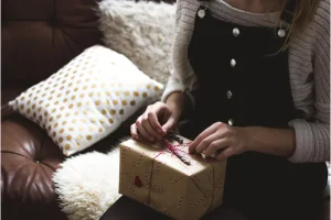 How to Choose Meaningful Keepsakes for Life’s Milestones