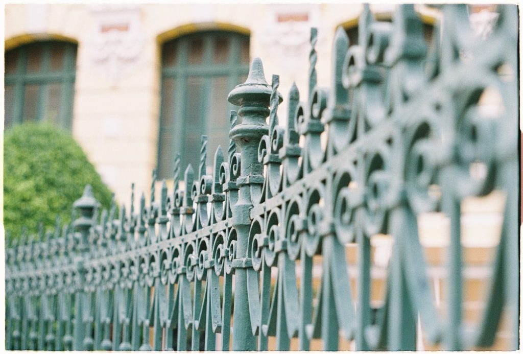 Why Ornamental Fencing Keeps Winning Over Commercial Property Owners in South Florida?